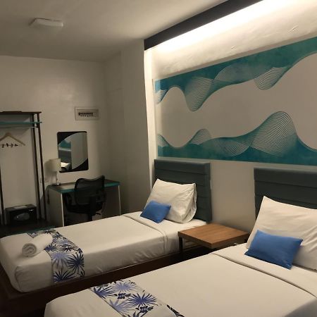 H Hotels - Metro North Uno Quezon City Exterior photo