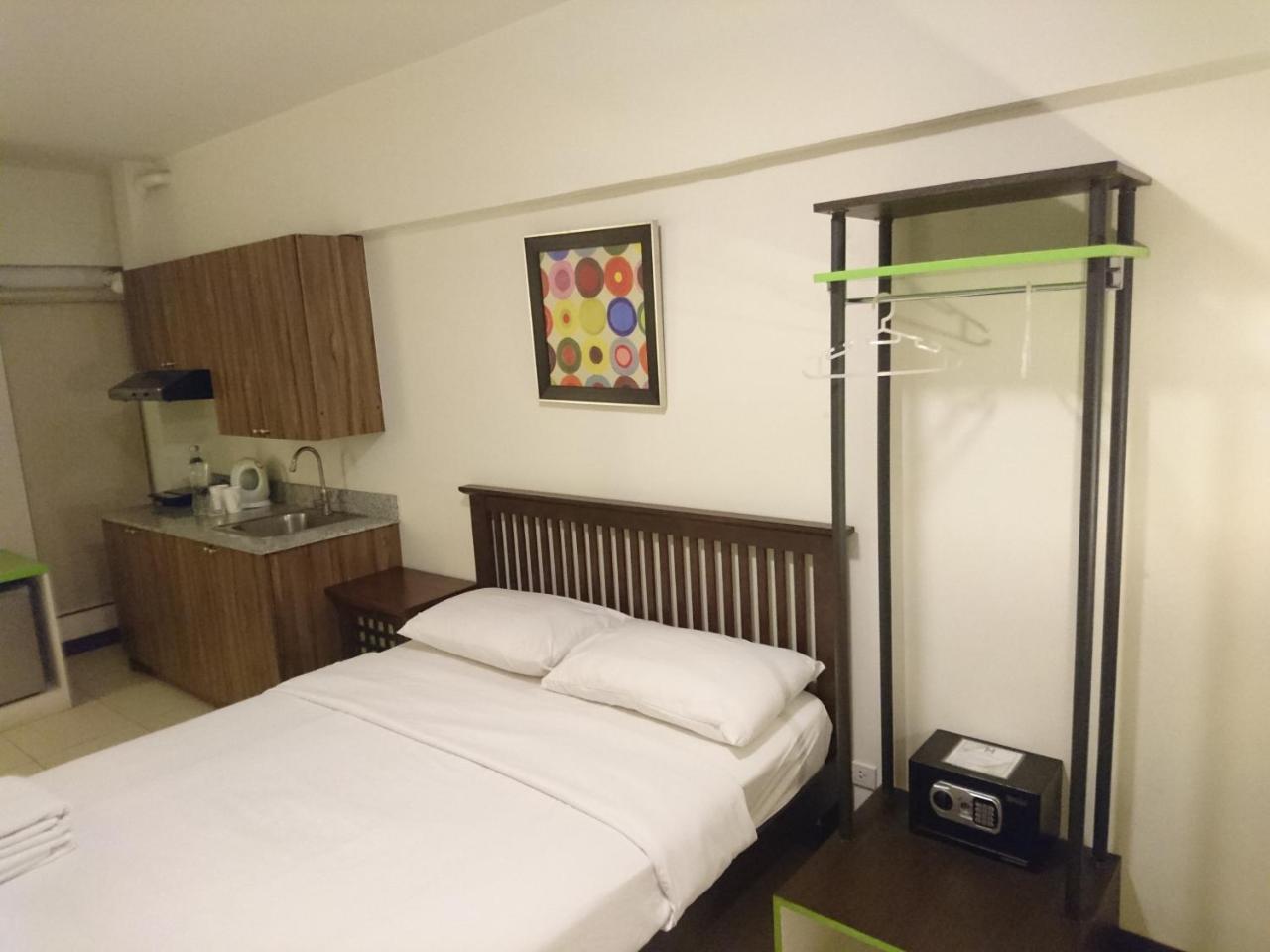 H Hotels - Metro North Uno Quezon City Exterior photo